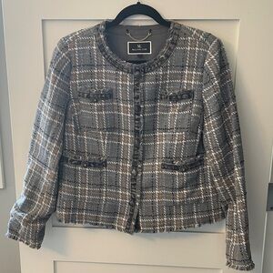 Chic Tweed Blazer in Gray and Brown